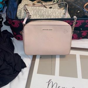 MK CROSS BODY